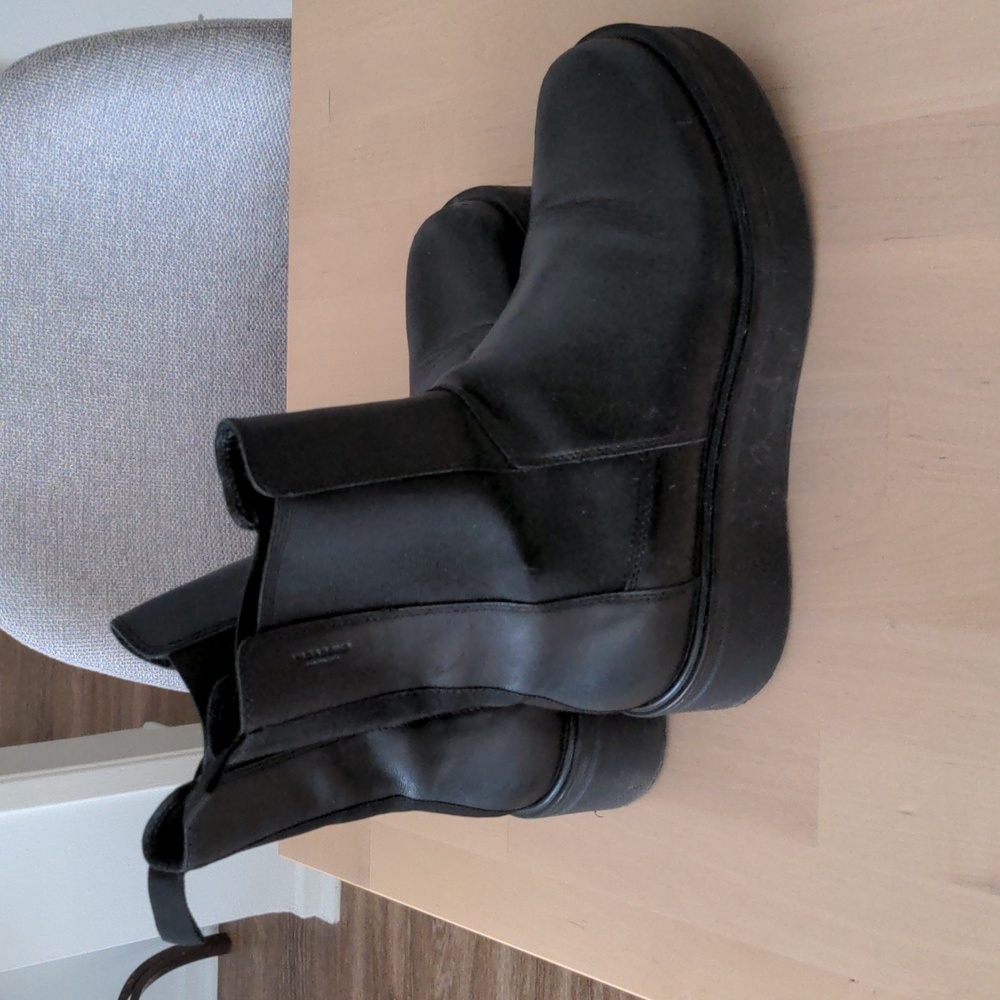 Vagabond Boots